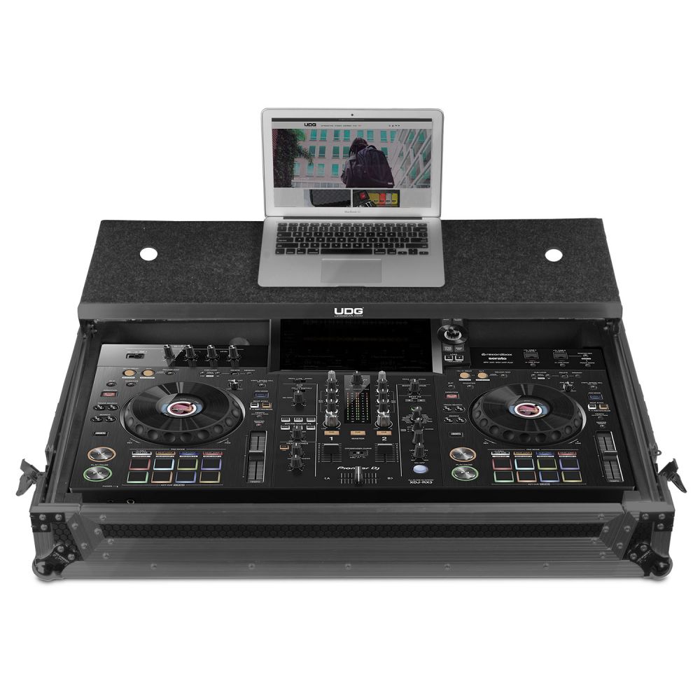 UDG Ultimate Flight Case Pioneer XDJ-RX3 Blk Plus (L&W) - U91075BL